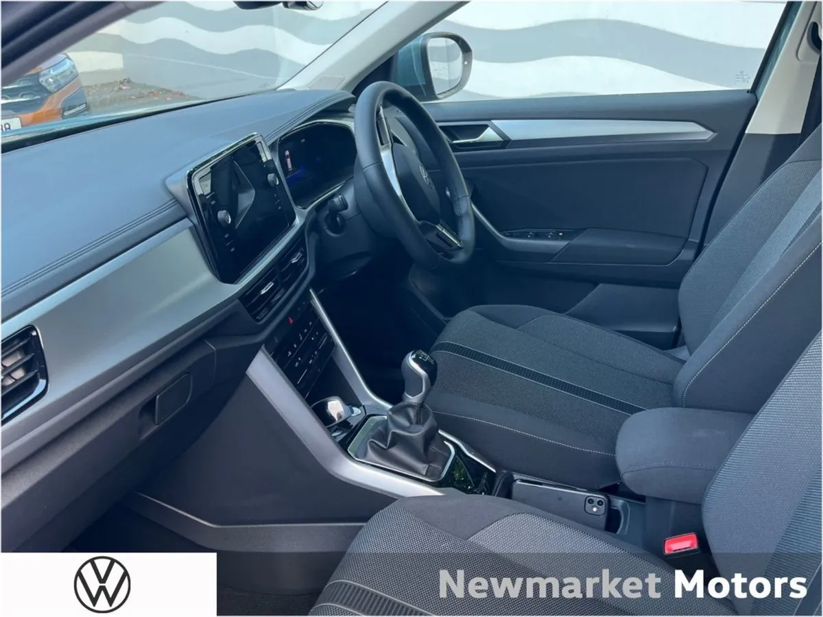 Volkswagen T-Roc Edition 75 1.0tsi 116BHP 6 Speed - Image 4
