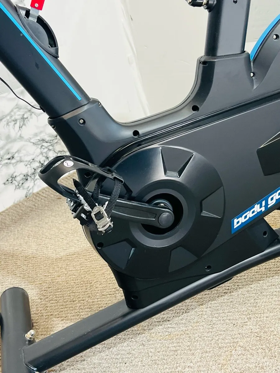 LARGE EXERCISE SPIN BIKE 20KG WHEEL GREAT CONDTION - Image 4