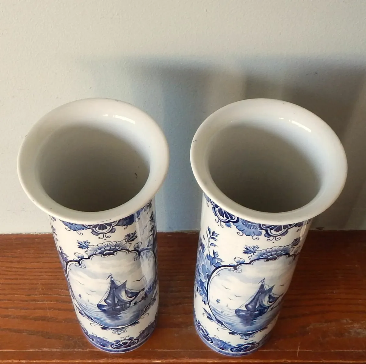 Pair of Ceramic Blue and White Delft Vases - Image 4