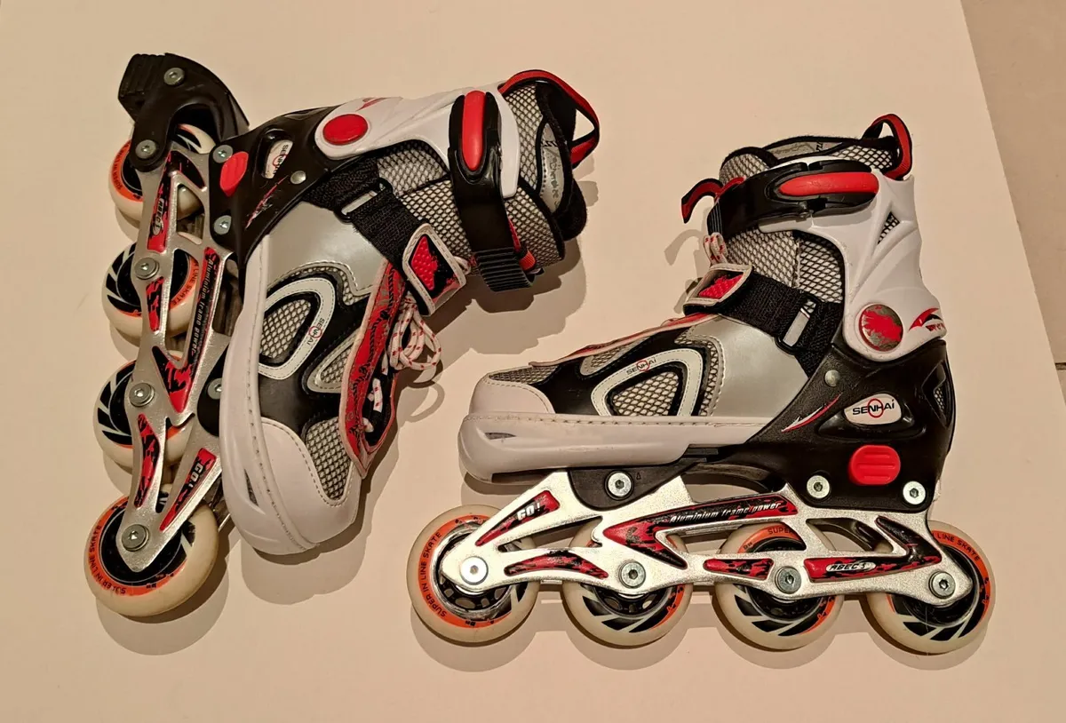 Adjustable Kids Inline  Skates (size EU 33-36) - Image 1
