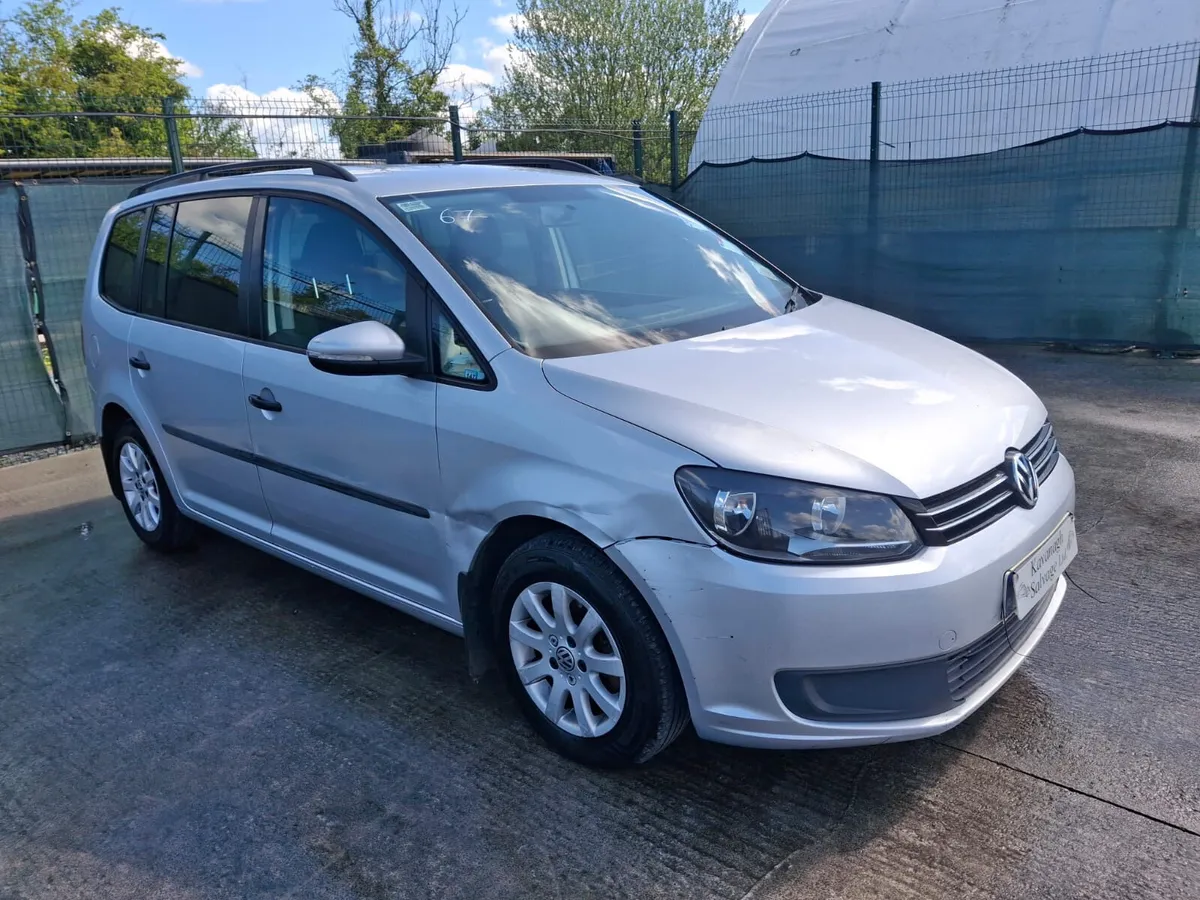 2013 Volkswagen Touran  Driver Home - Image 2