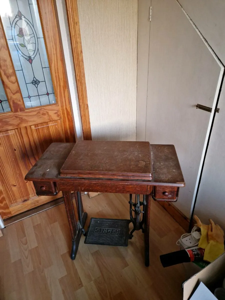 singer sowing machine - Image 2