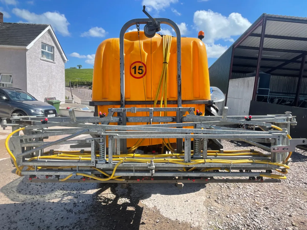 Jarmet 1000 litre sprayer 15 metre booms - Image 1