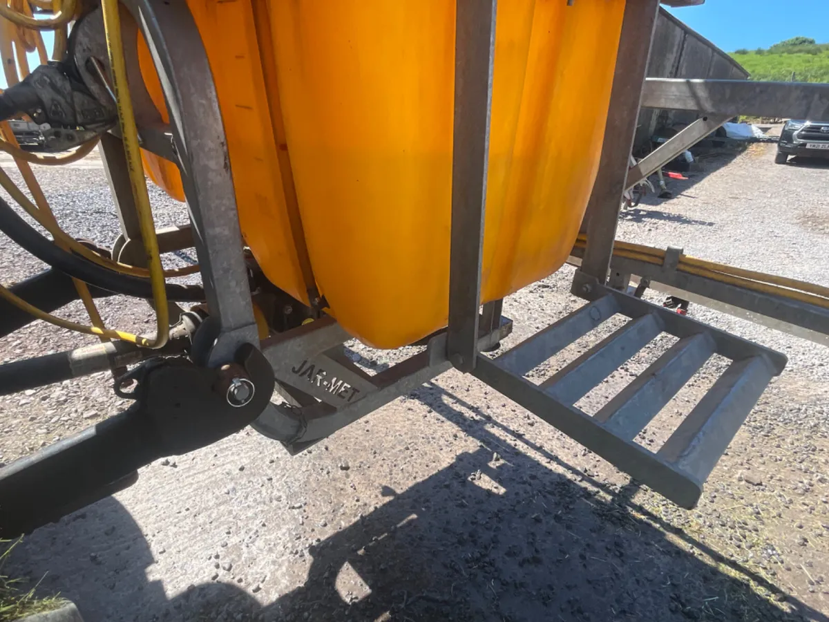 Jarmet 1000 litre sprayer 15 metre booms - Image 4