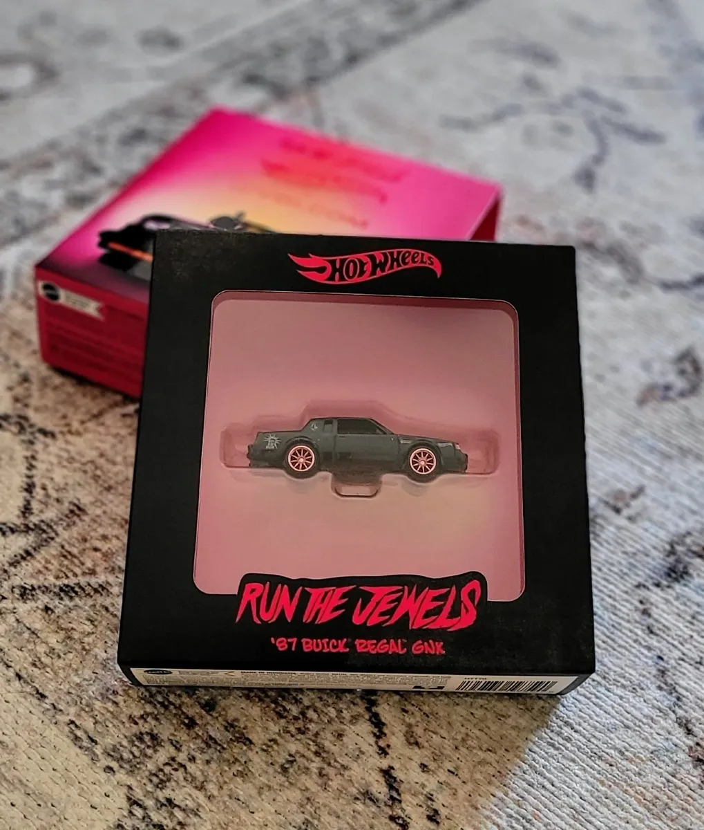 Hot Wheels '87 Buick Regal GNX Collector's Edition - Image 1