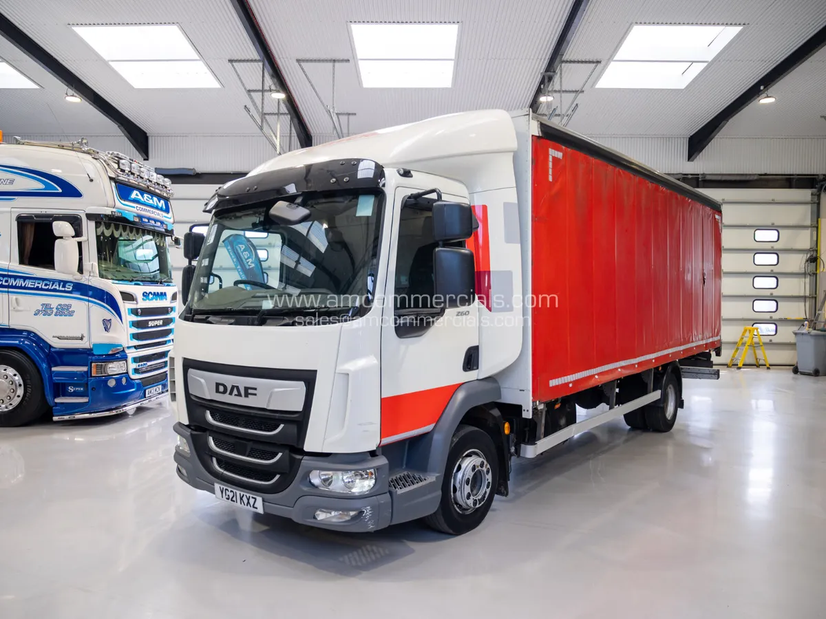 2021 (21) DAF LF 260, 12T 4x2 Curtainsider - Image 3