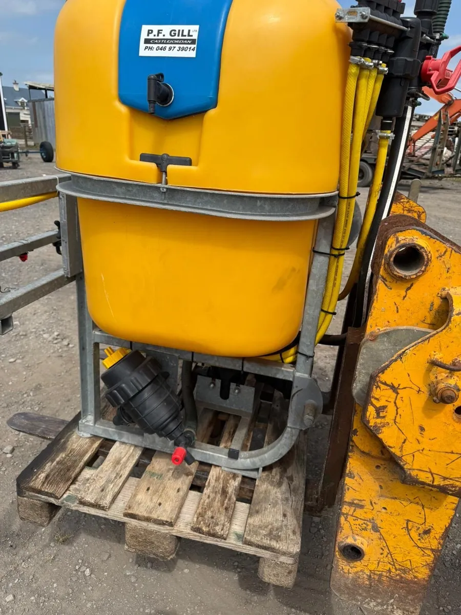 Sprayer  axel wheel tyres land leveller roller - Image 1