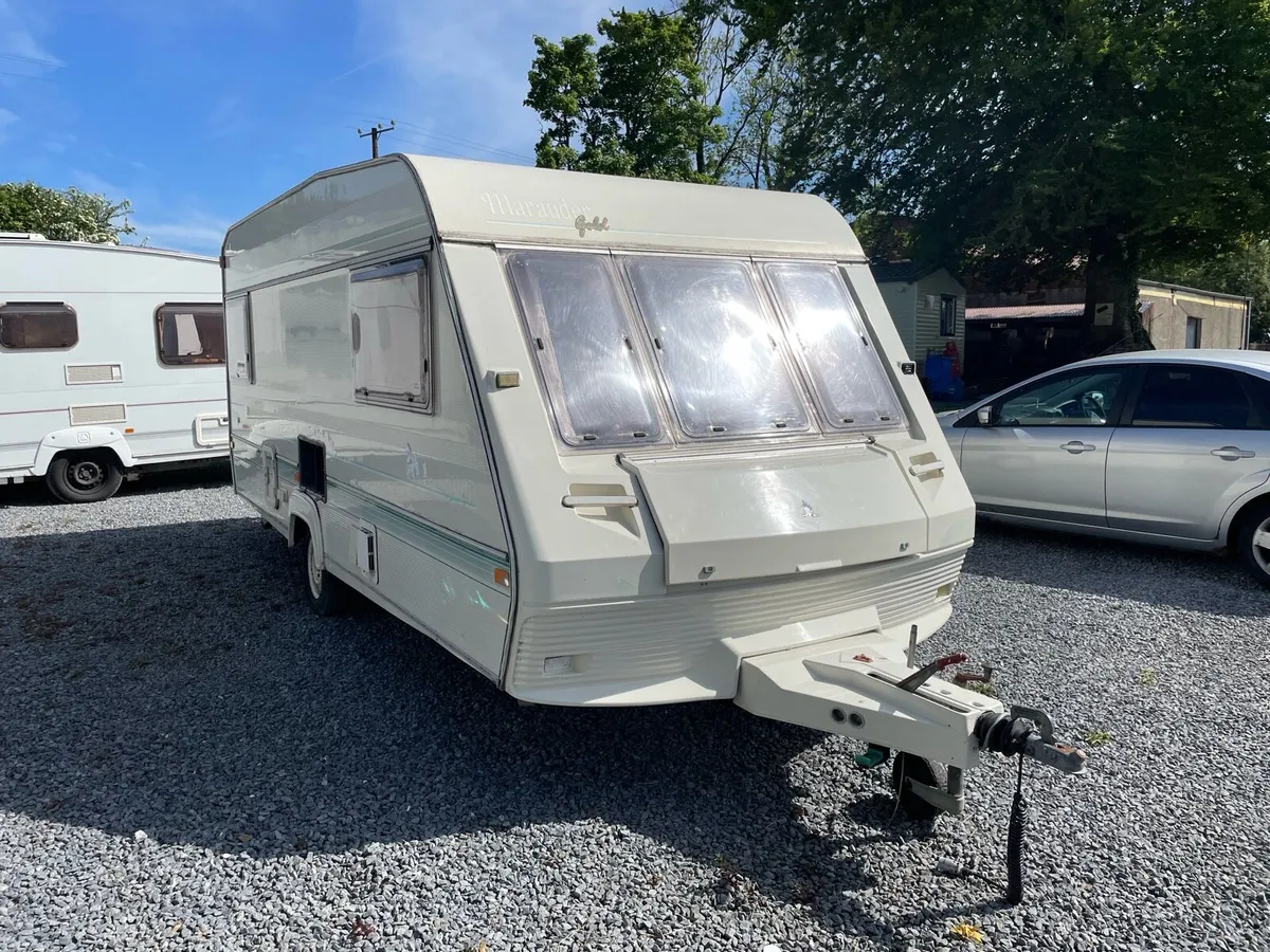 4 birth caravan light weight - Image 2