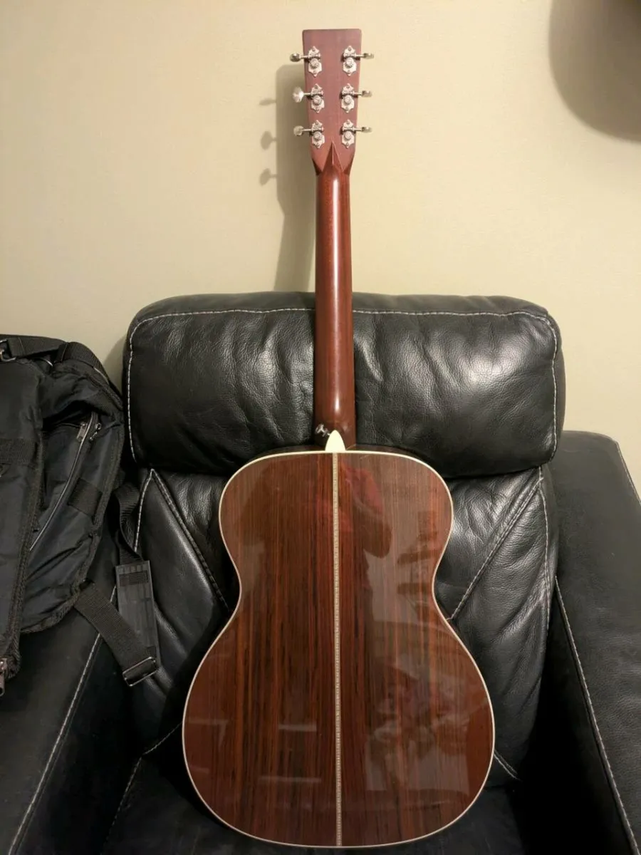 Martin OM 28V - Image 2