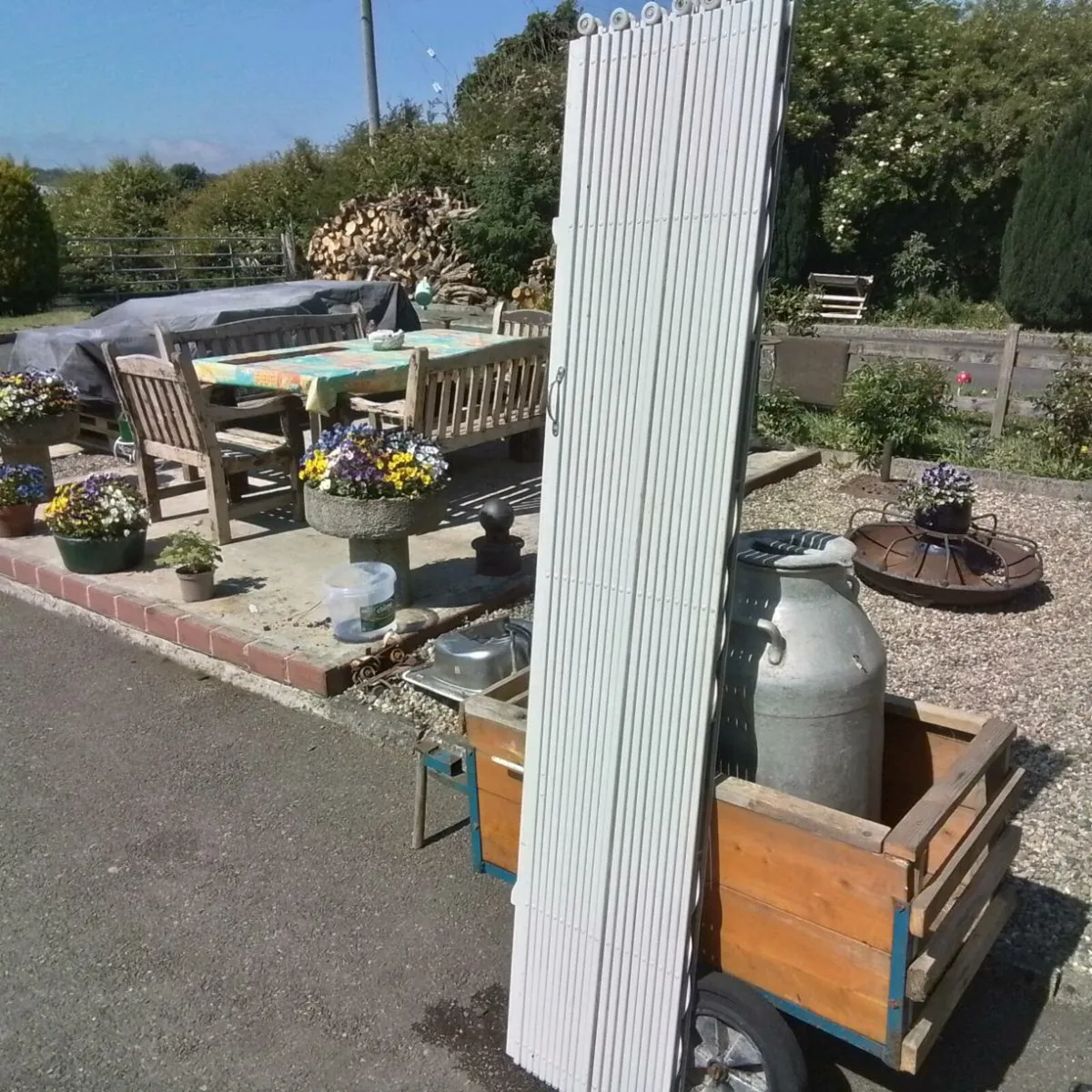 EXPANDABLE GATE BARACADE - Image 1