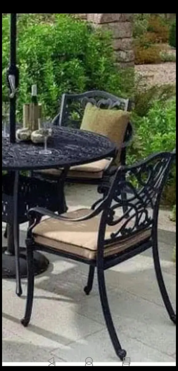 ***SALE*Brand New Hartman  4 Seater Cast Alum. Set - Image 2
