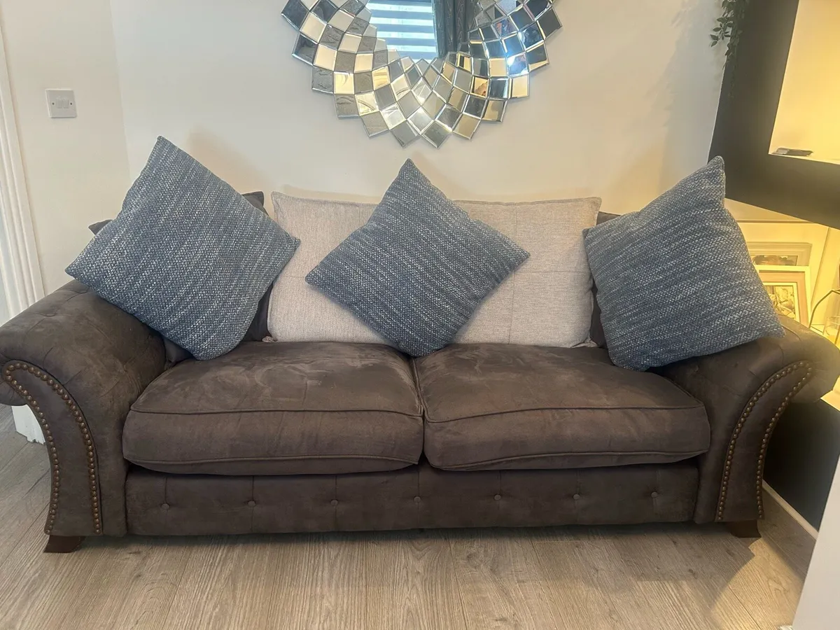 4 Seater & 3 Seater Sofa    (€4300 new) - Image 3