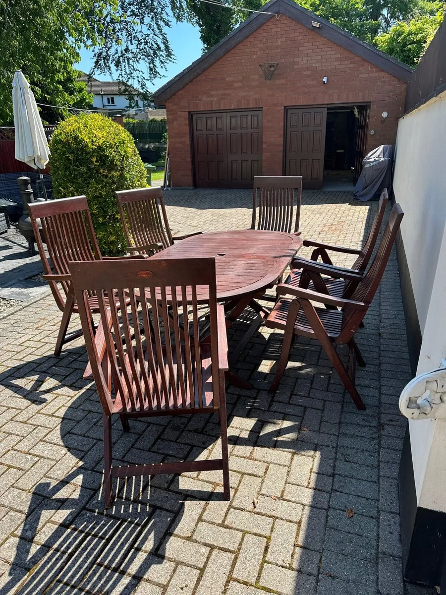 Garden table and chairs - Image 2