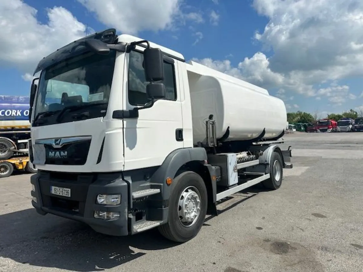 MAN 2019 Oil Tanker - Image 4
