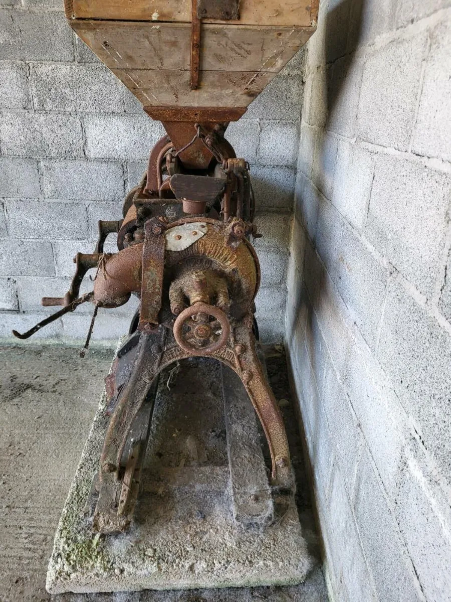 Vintage crusher - Image 3