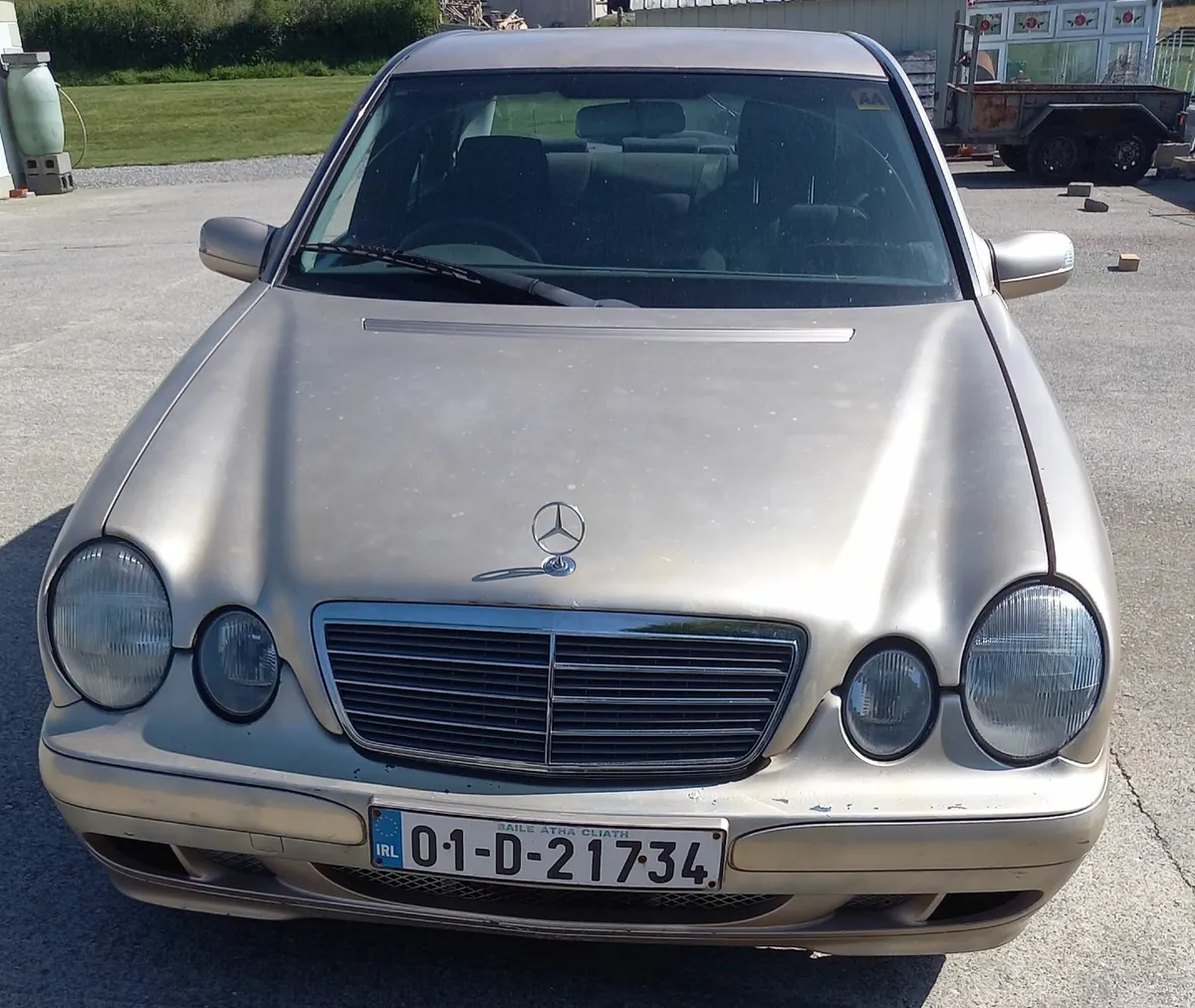 Mercedes-Benz E-Class 2001 - Image 1