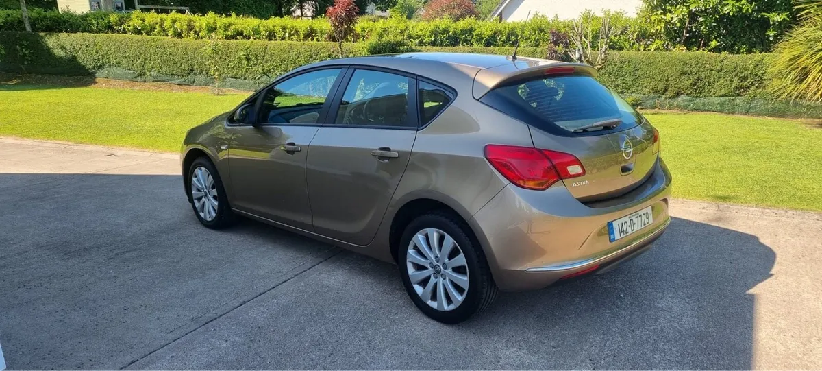 142 Opel Astra SC 1.4 100PS 5 door - Image 3