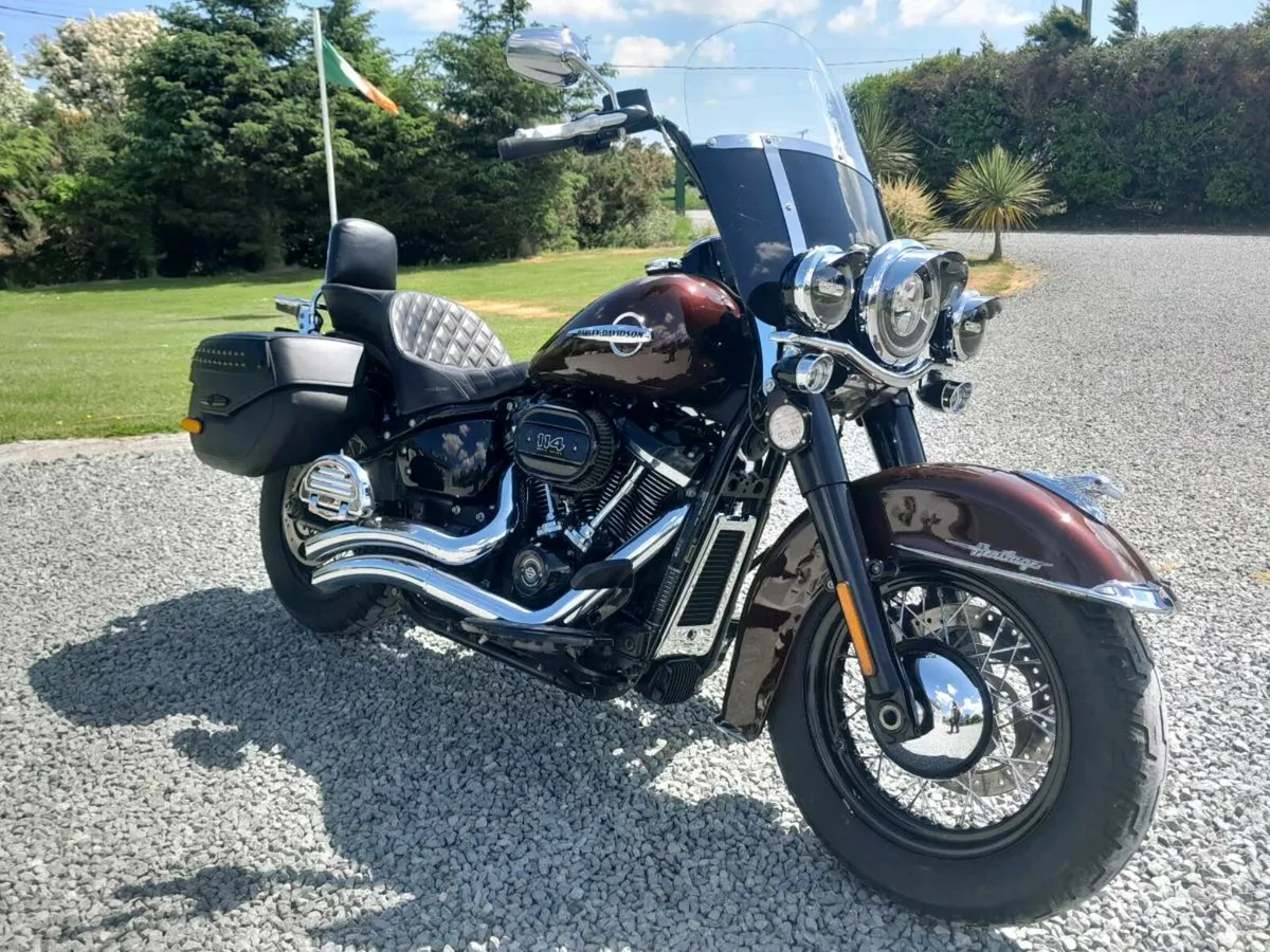 2018 HERITAGE SOFTAIL CLASSIC 114 MILWAUKEE  8 - Image 2