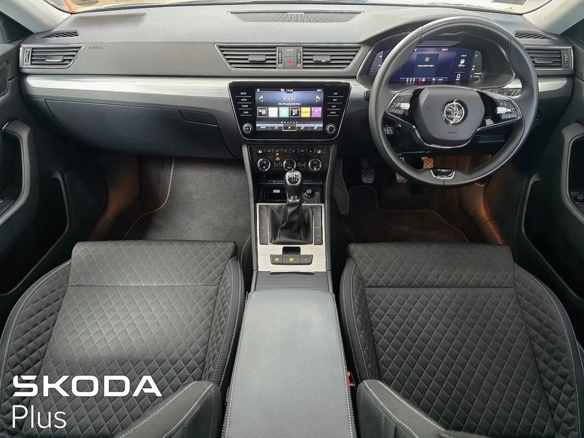 Skoda Superb Superb AMB 2.0tdi 150BHP - Image 2