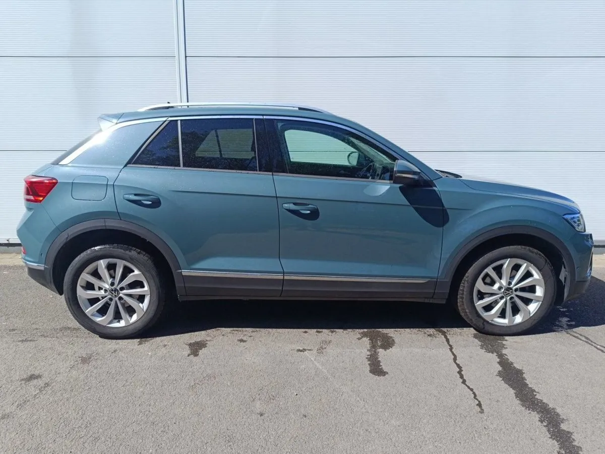 Volkswagen T-Roc 2.0 TDI 116HP Style Rear Camera - Image 2