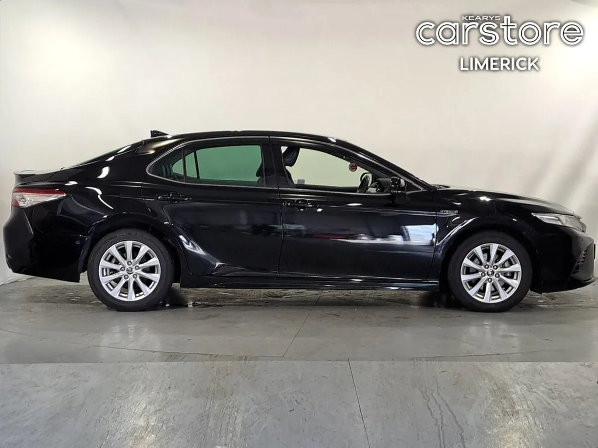 Toyota Camry 2.5 PET HYB - Image 2