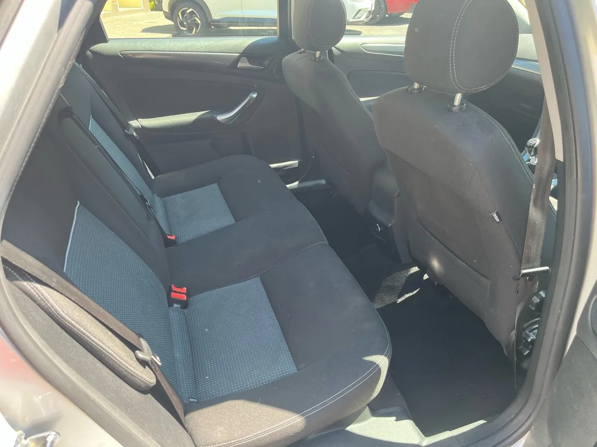 Ford mondeo zetec 1.6tdc 115ps 4dr - Image 3