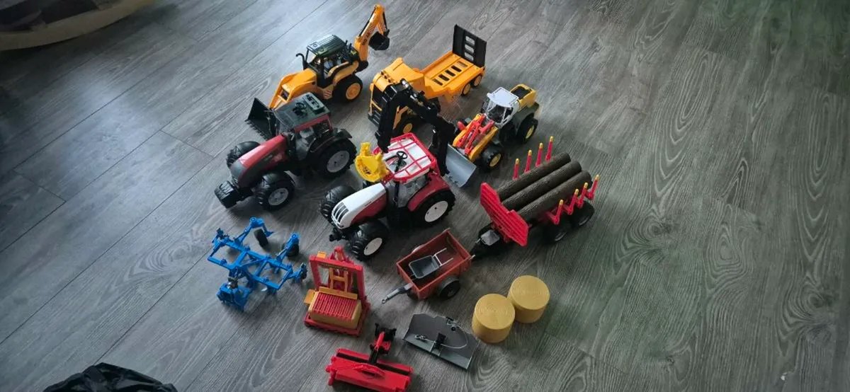Bruder toys farm toys - Image 1