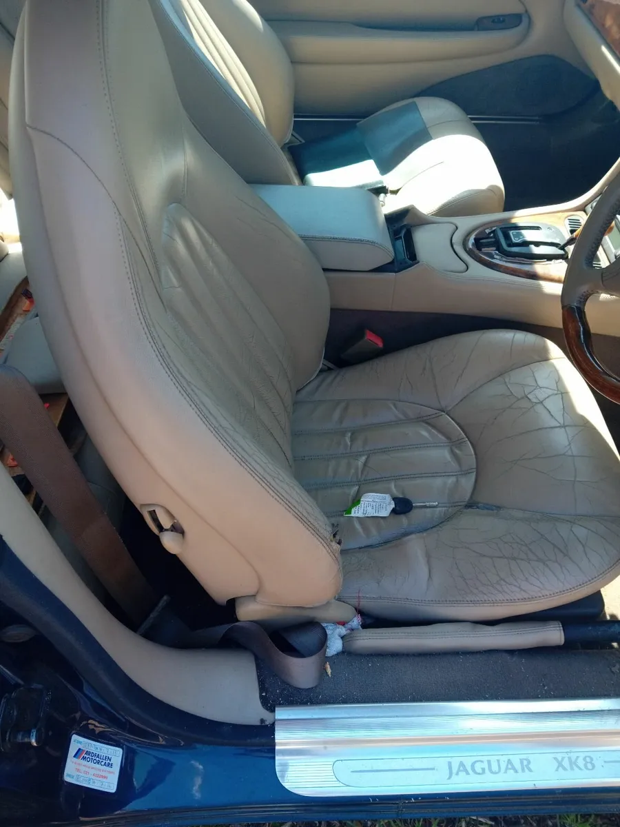 Jaguar XK8 1999 - Image 4