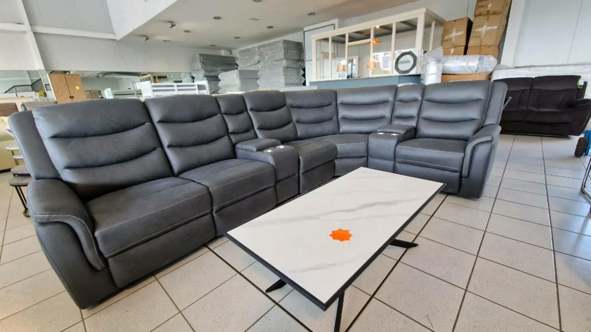 Triple Recliner - Image 3