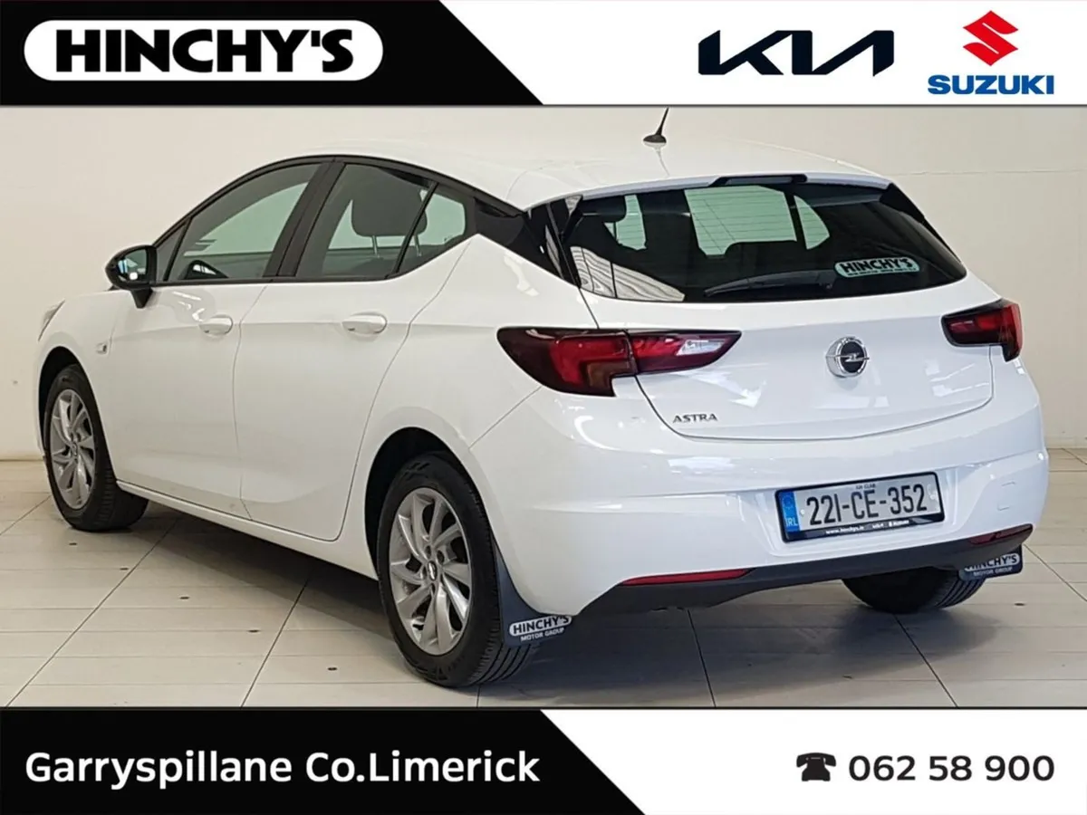 Opel Astra SC 1.2 Turbo 110PS 6 Speed - Image 4