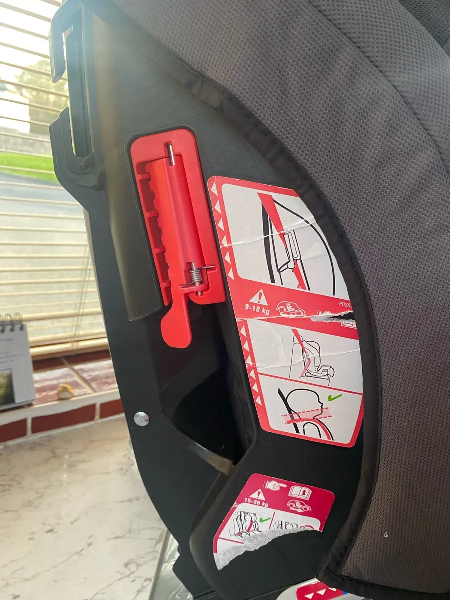 Car seat - Image 4