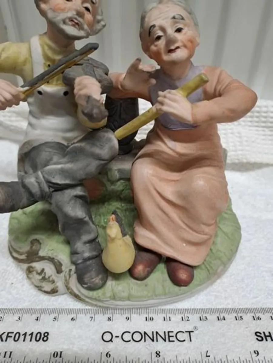Vintage Capodimonte figurine - Image 3