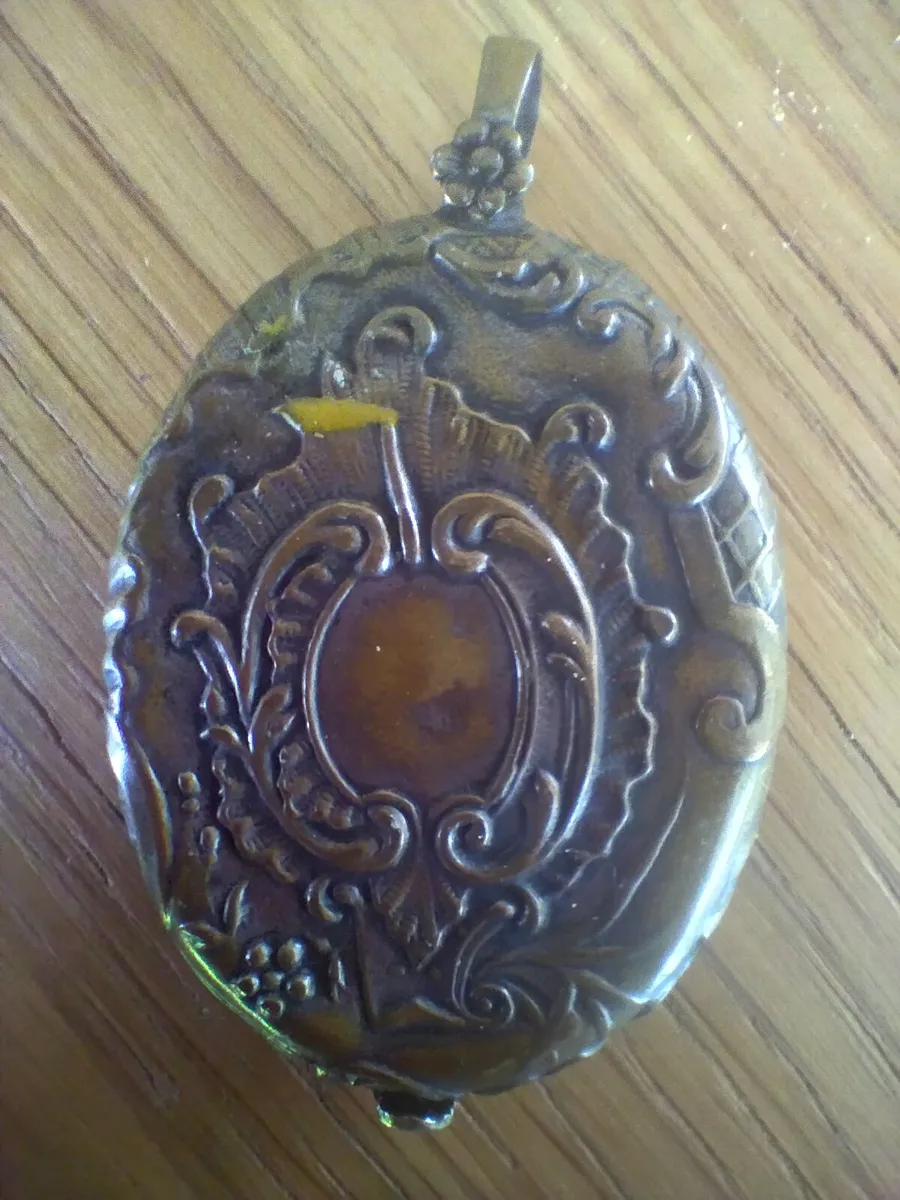 Vintage items clearance as bundle or individually - Image 4