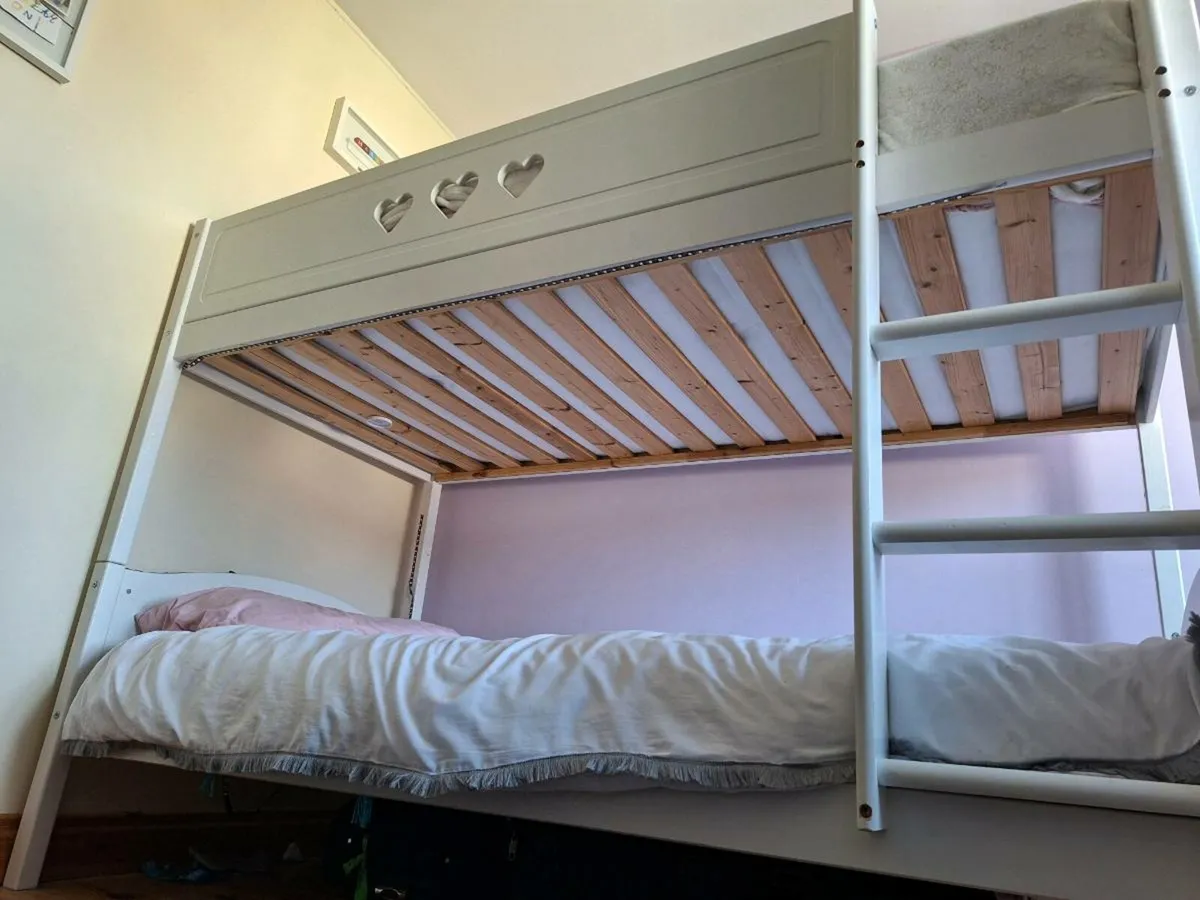 Bunk Beds - Image 4