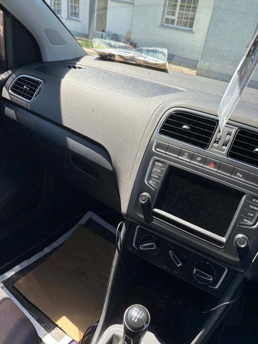 Volkswagen Polo 2016 - Image 3