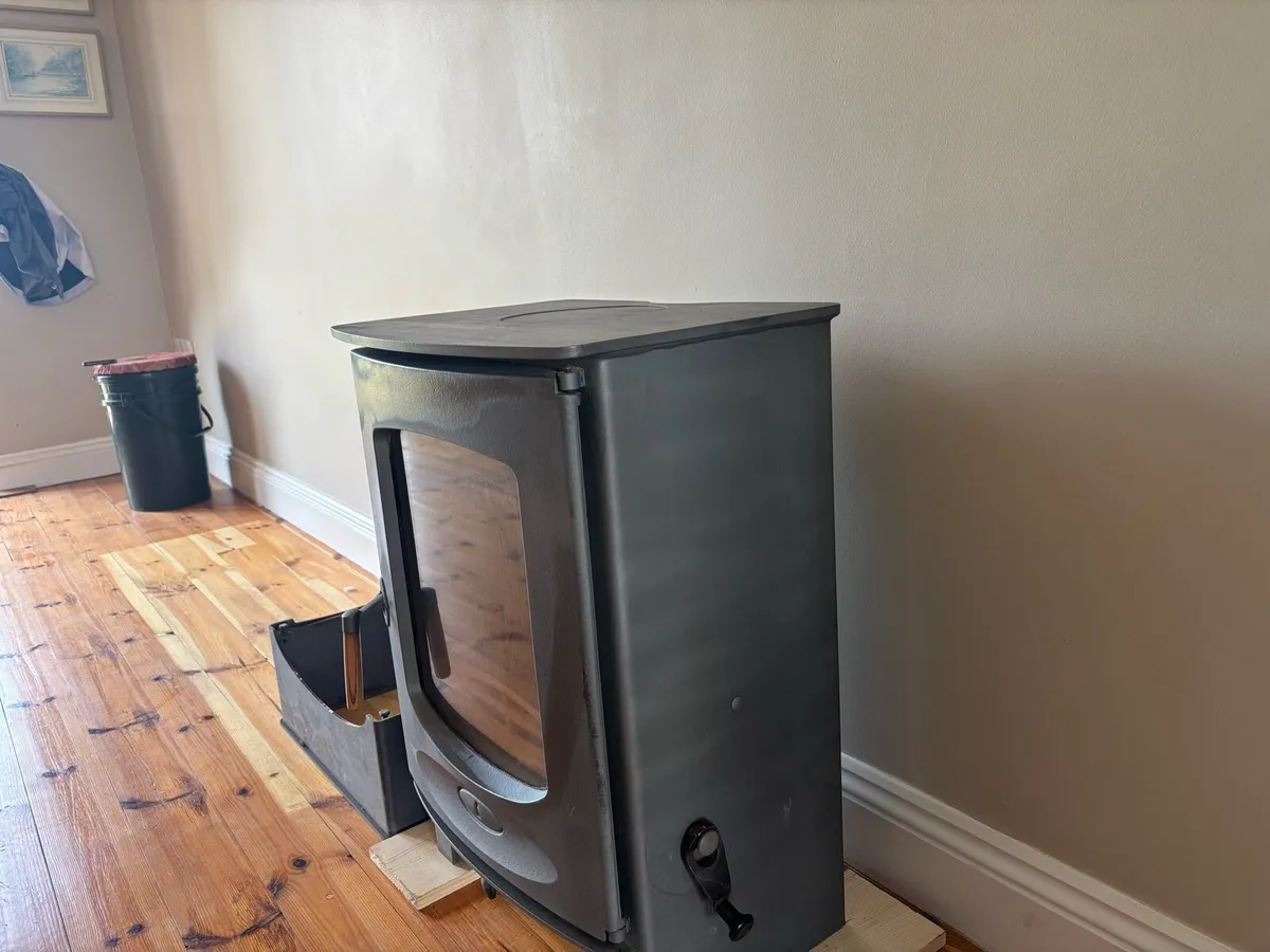 Wood burning stove - Image 2