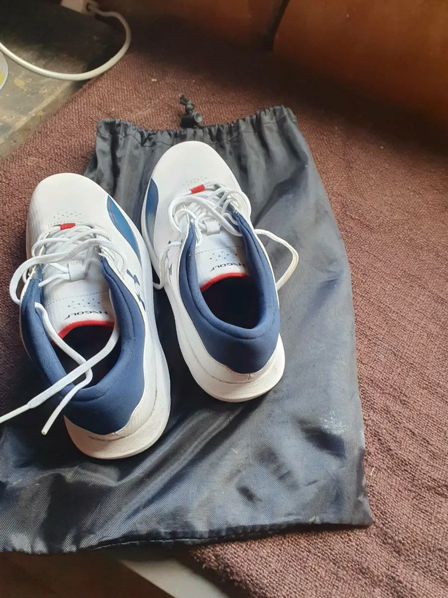 NEW UNDER ARMOUR SPIKELESS GOLF SHOES - Image 4