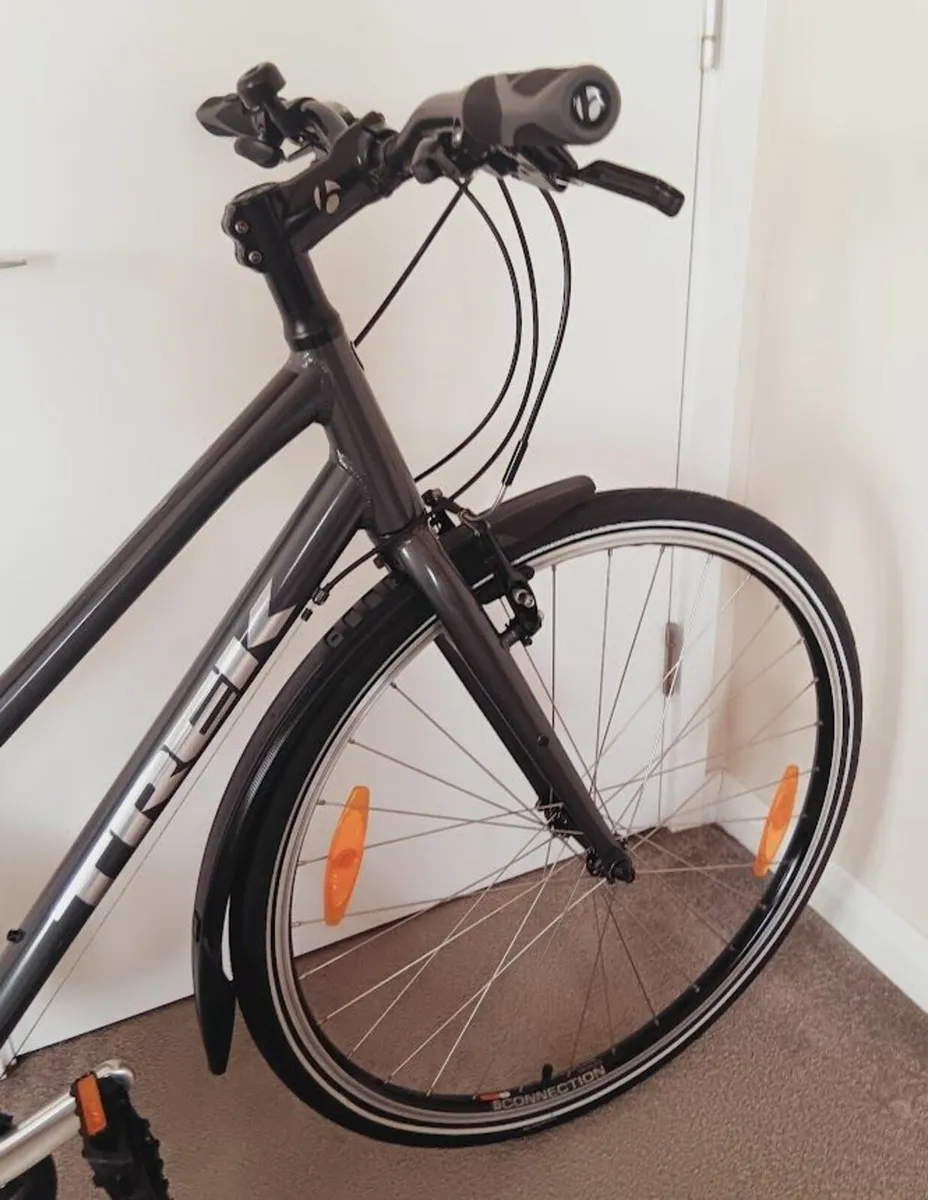 ladys trek bike brand new - Image 4