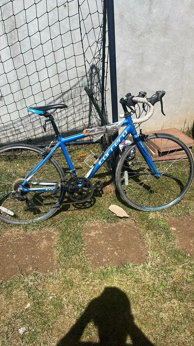 Carrera junior bike - Image 1