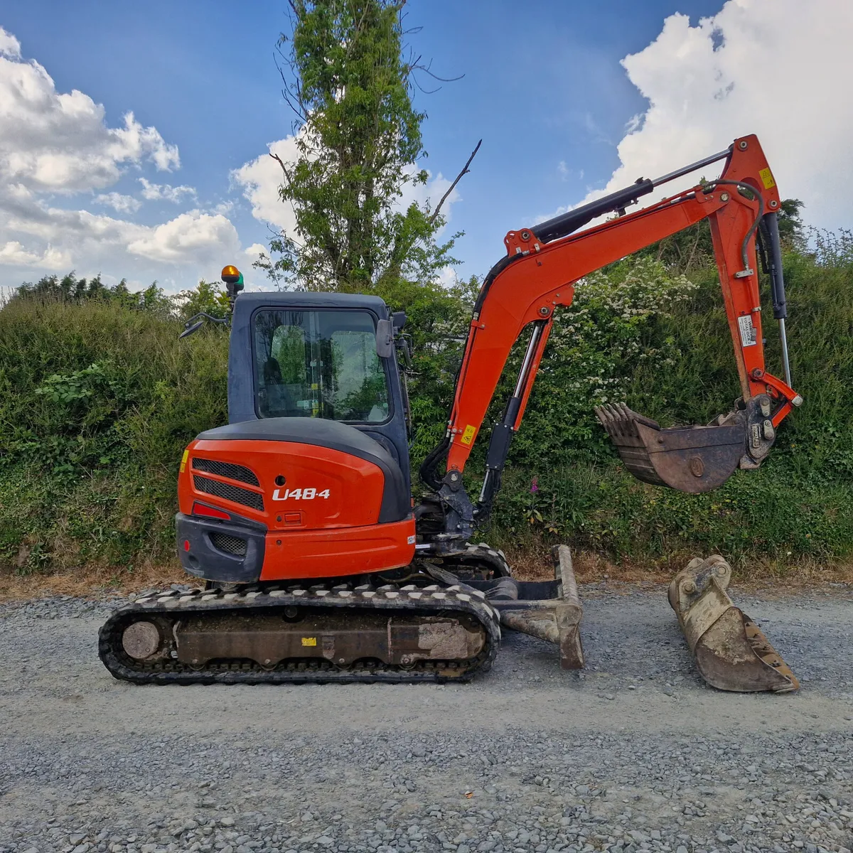 2019 Kubota 48-4 Very tidy - Image 1