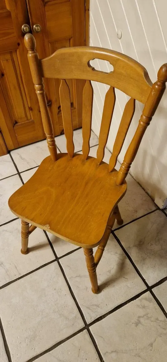 Table & 6 Chairs - Image 3