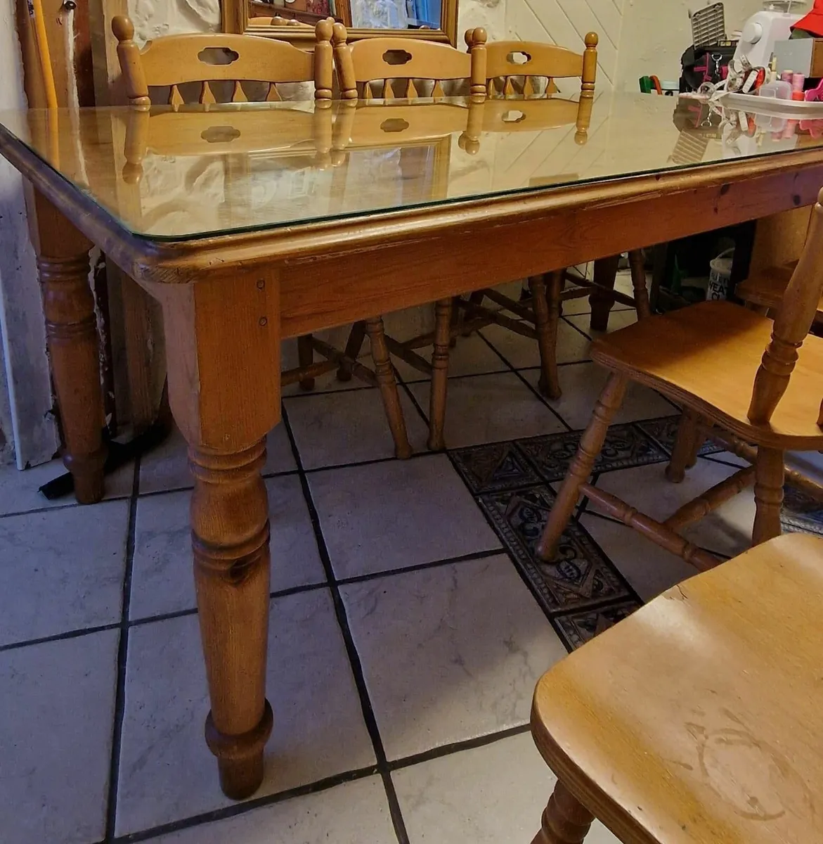 Table & 6 Chairs - Image 4