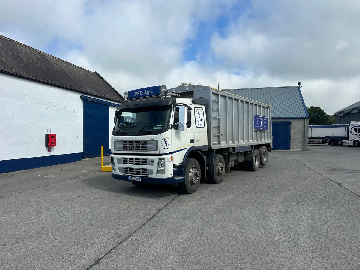 Volvo bulk blower - Image 1
