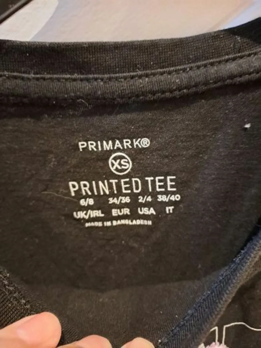T shirt size 6/8 - Image 3