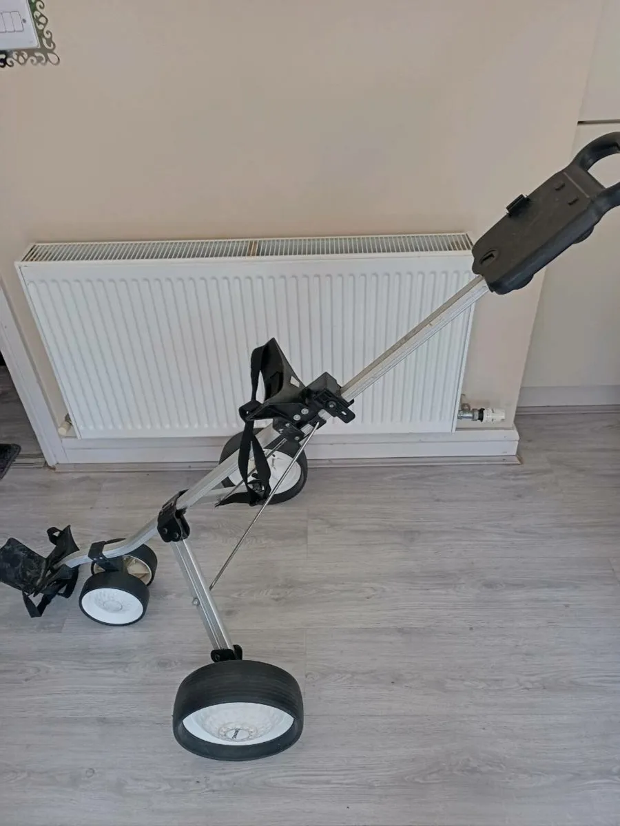 Spalding golf trolley. - Image 3