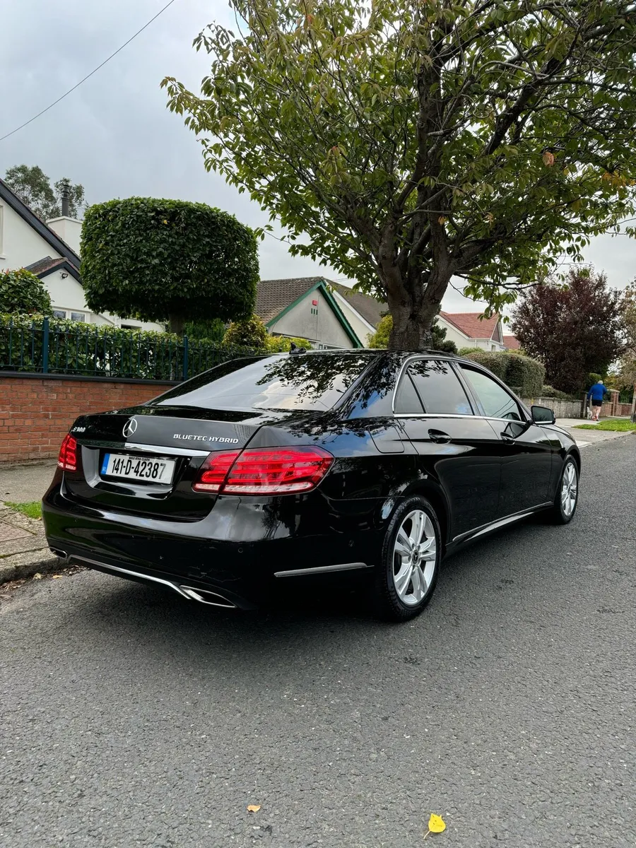 Mercedes Benz - Image 3