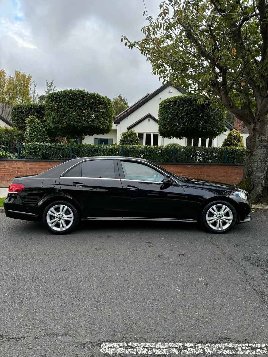 Mercedes Benz - Image 4