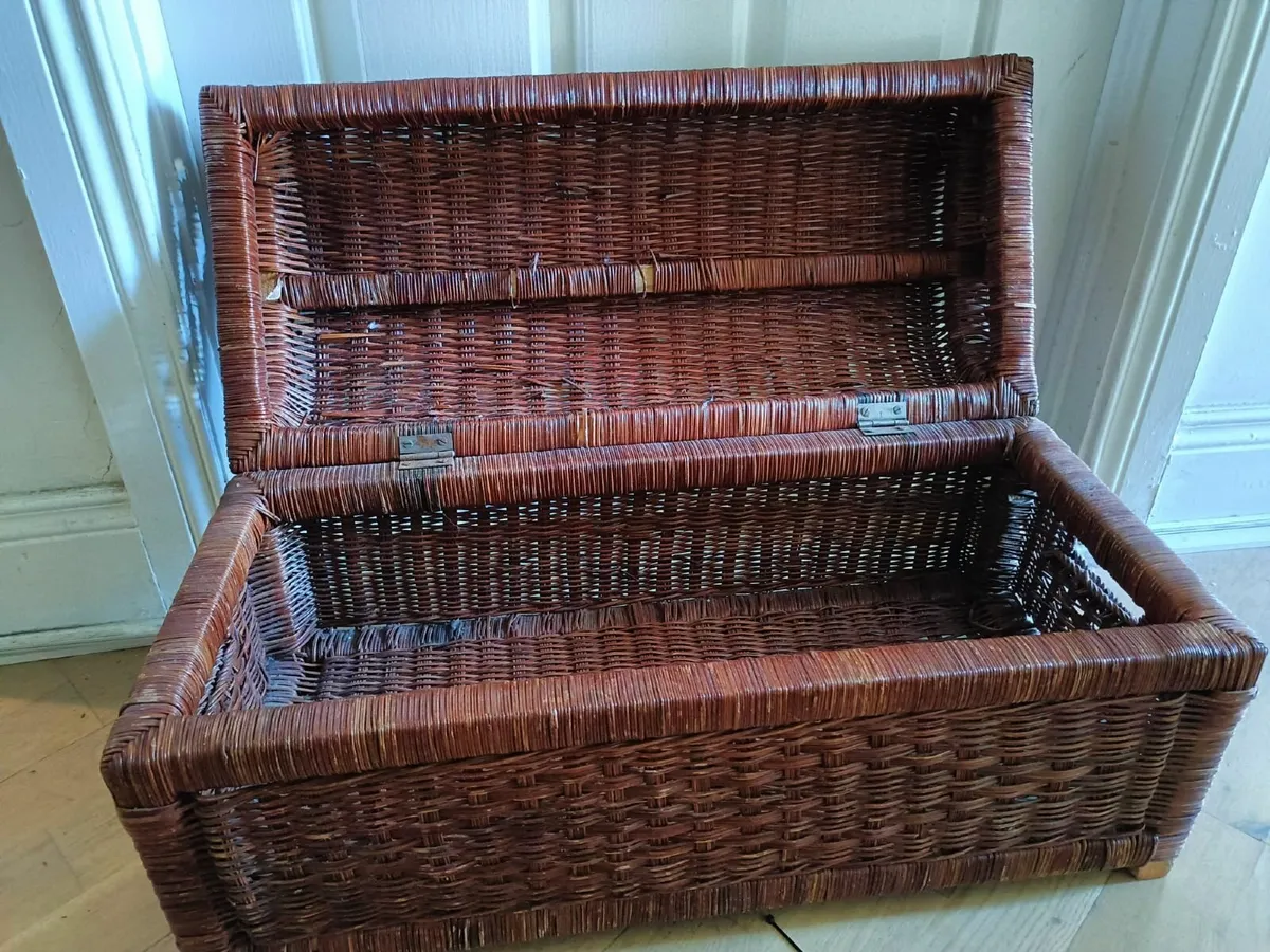 Dark Wicker Storage basket - Image 1