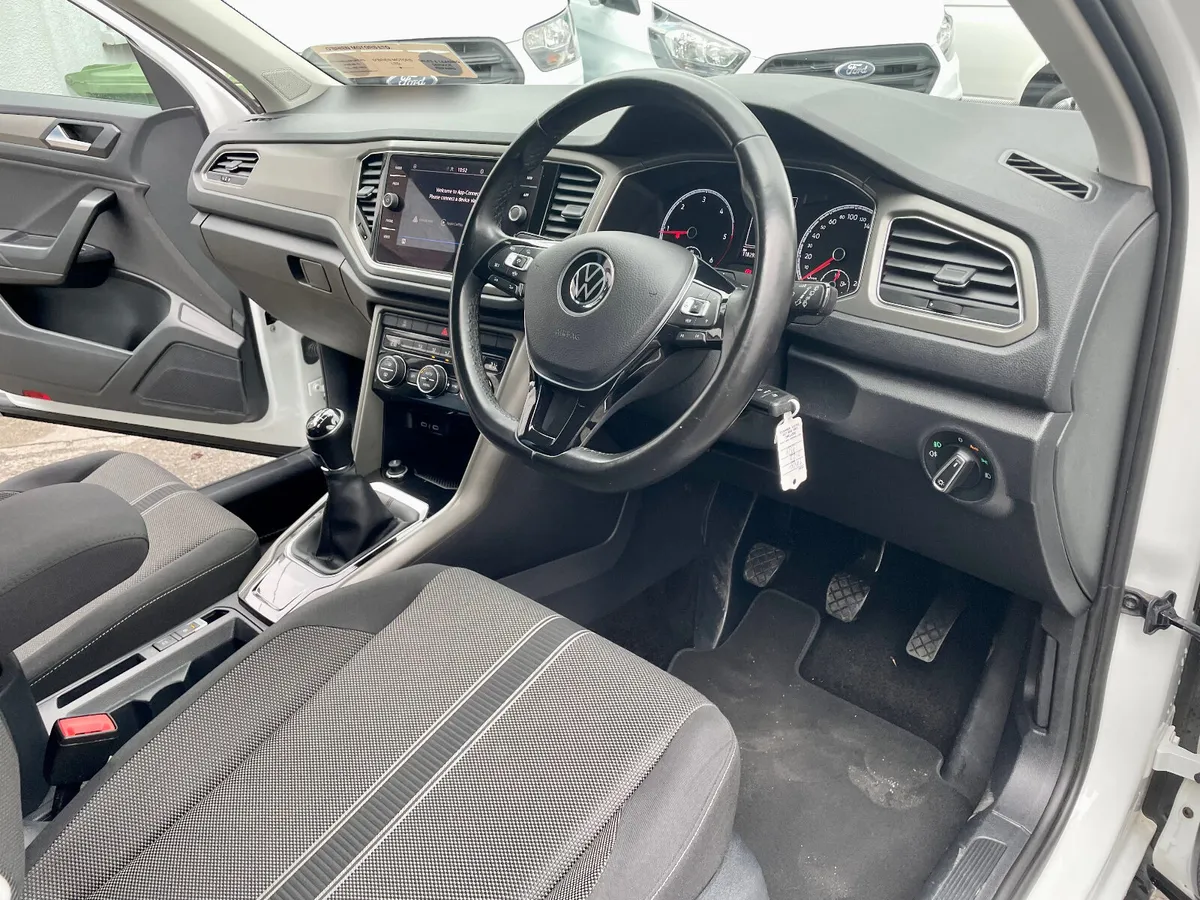 Volkswagen T-Roc Design 2.0TDI 115PS VAN,2021 - Image 3