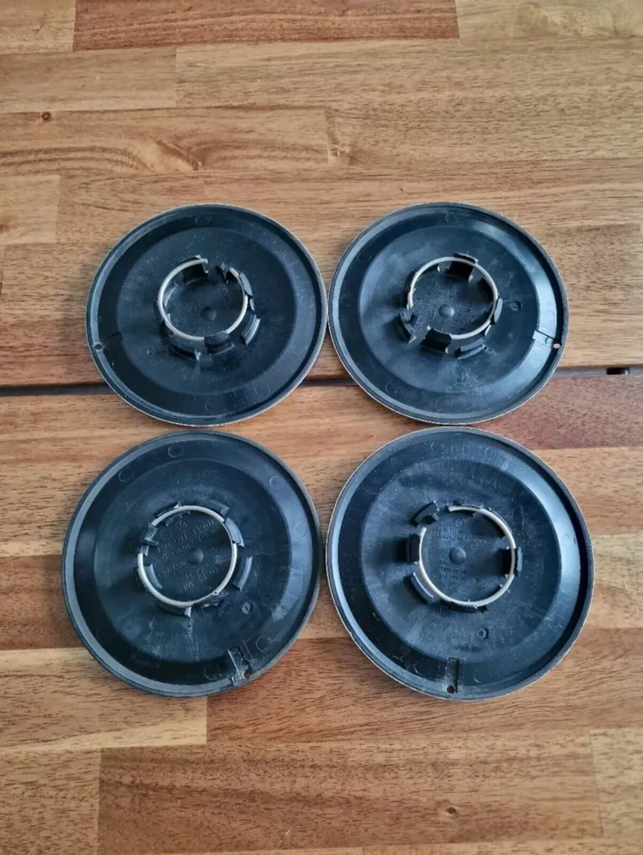VM UP! Wheel Centre Caps - Image 2